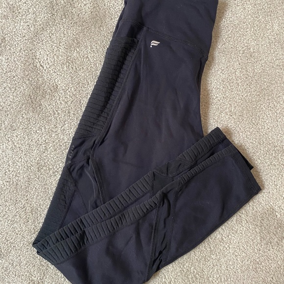 Fabletics Women’s Leggings - Picture 2 of 2